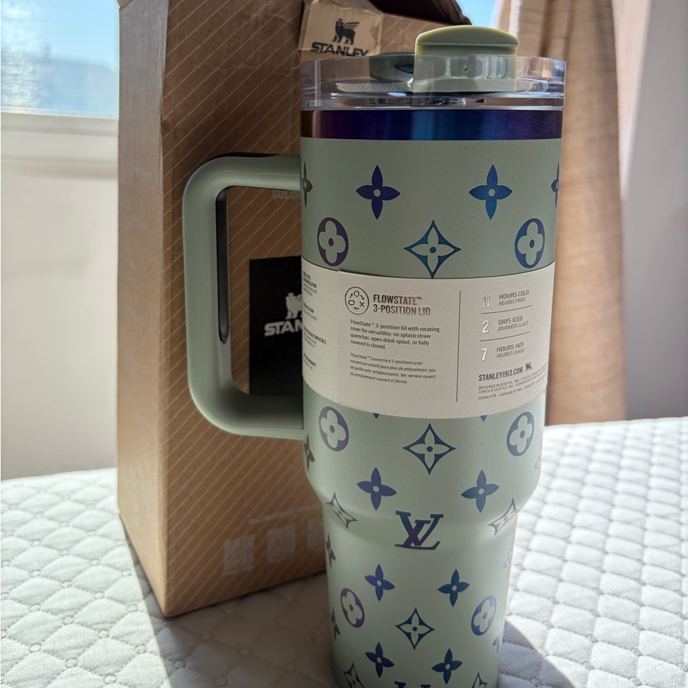 STANLEY Quencher H2.0 Tumbler with Handle and Straw 40 oz